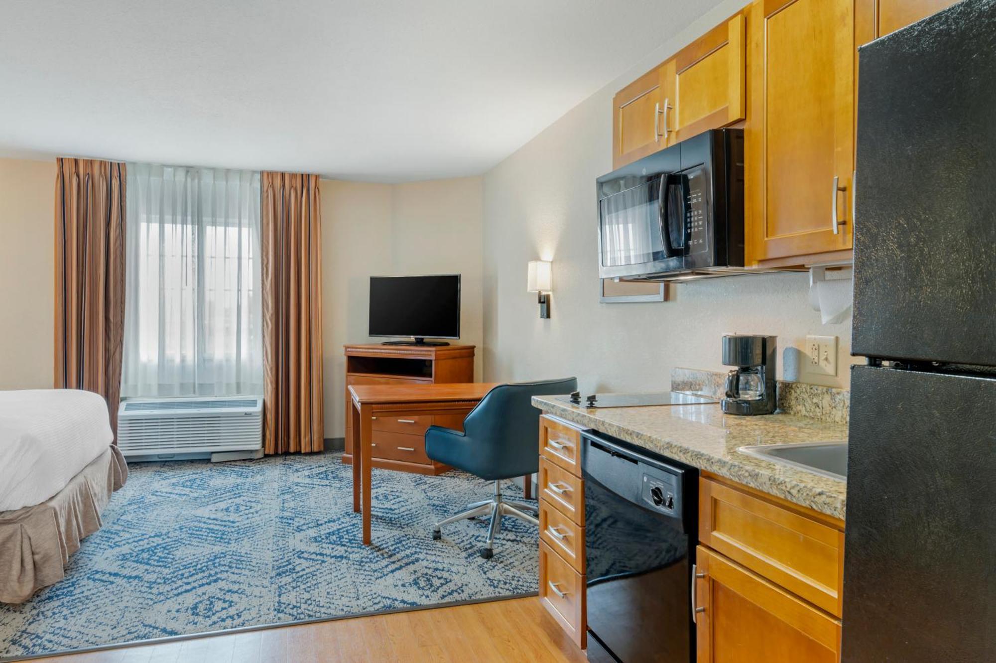 Candlewood Suites Indianapolis East By Ihg Екстериор снимка
