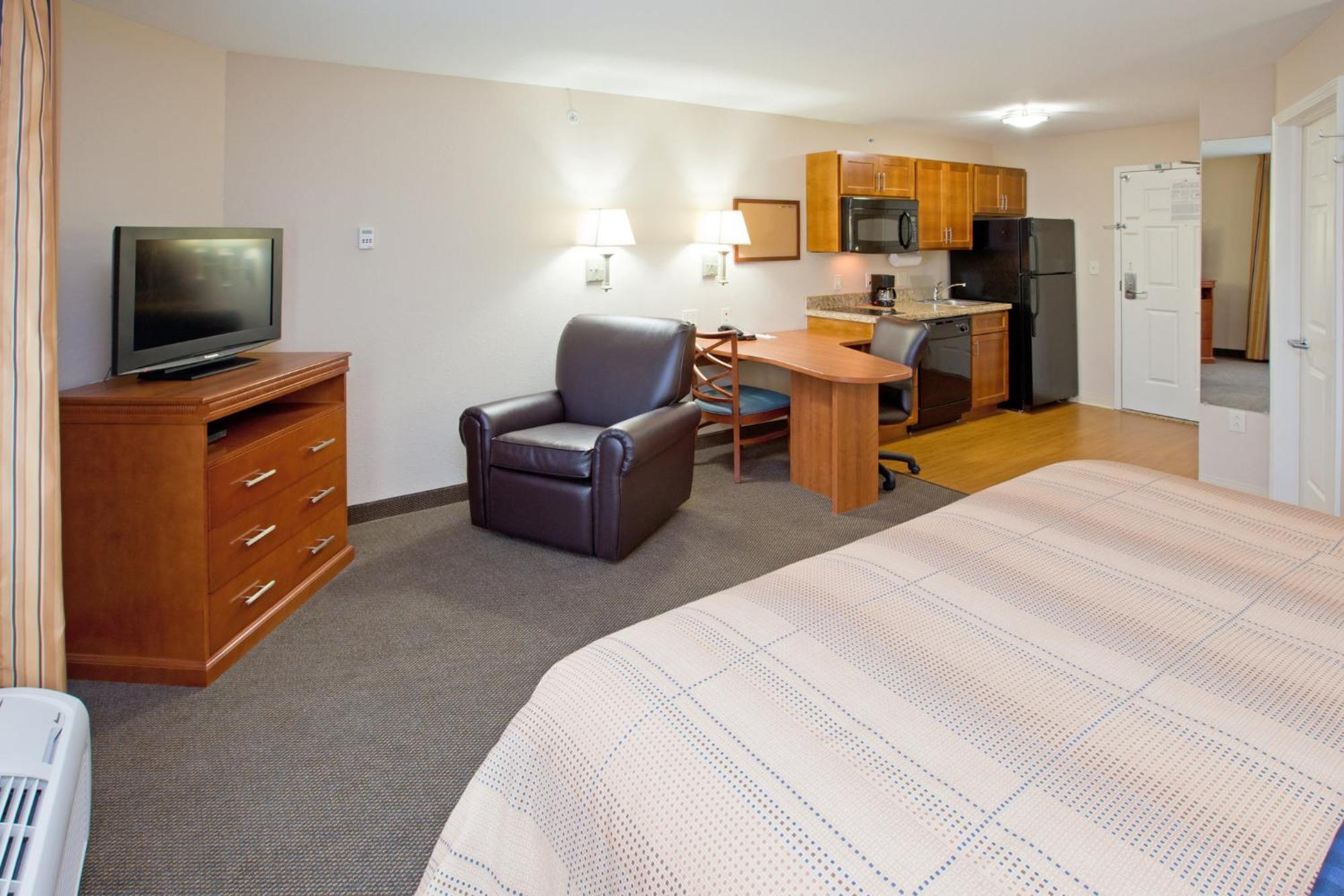 Candlewood Suites Indianapolis East By Ihg Екстериор снимка