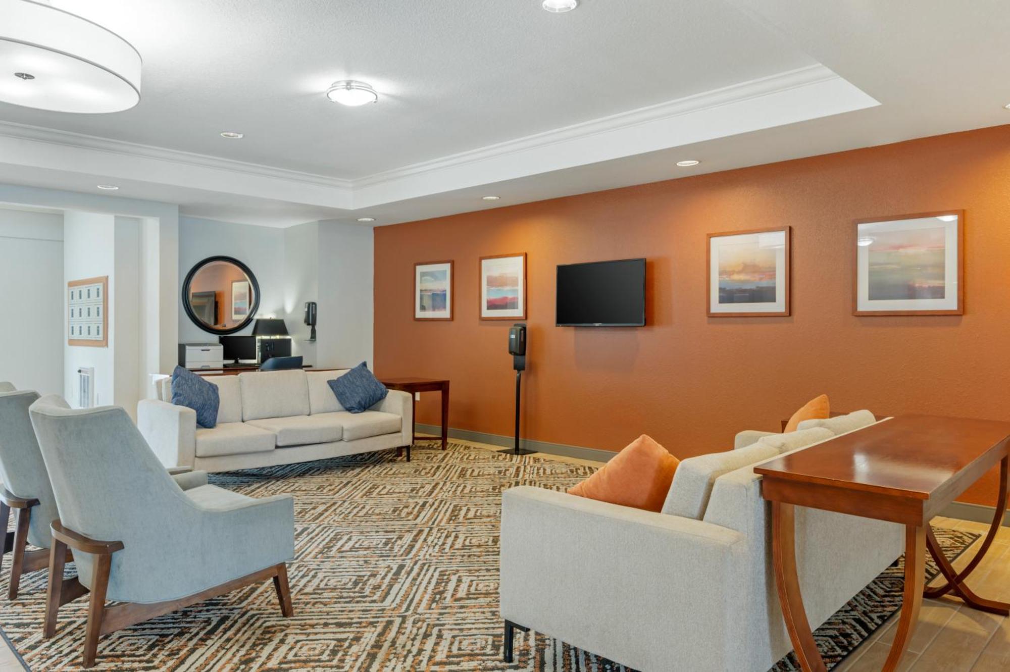 Candlewood Suites Indianapolis East By Ihg Екстериор снимка